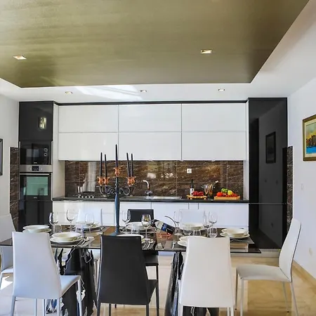 Vranjic Sleeps 8 With Pool Air Con And Wifi Βίλα *